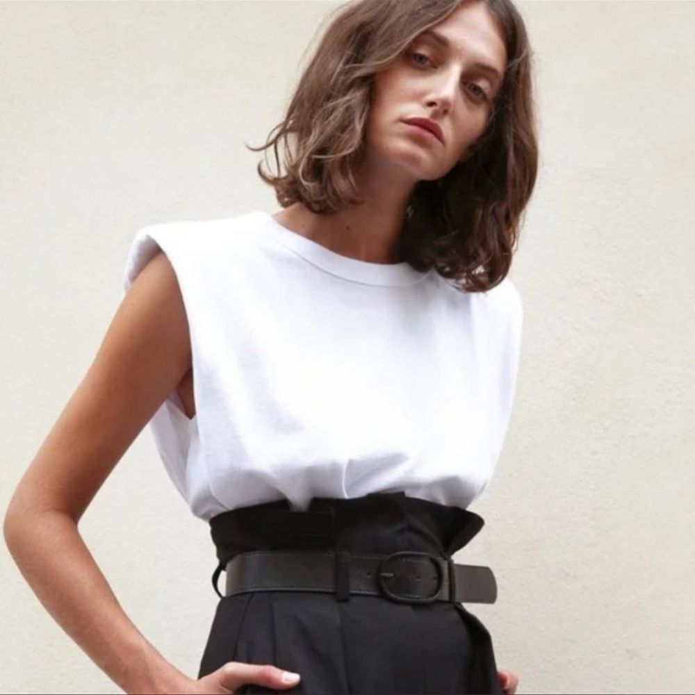 Frankie Shop Eva Padded Shoulder Muscle T-Shirt In white